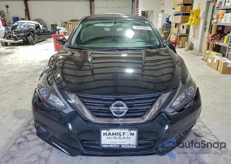 2017 Nissan Altima 2.5 z USA, uszkodzony, nr VIN 1N4AL3AP8HC132965